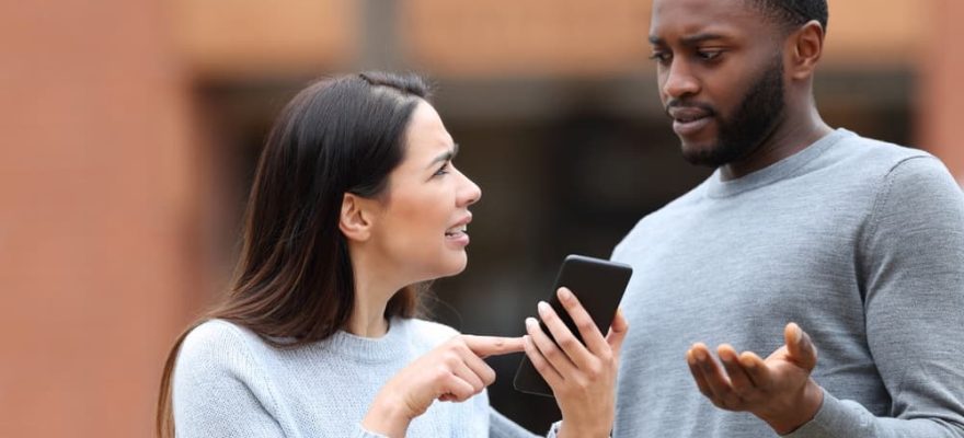 How to Spy Into a Cheating Spouse’s Cellphone in Italy hack